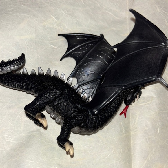 Schleich Knight Dragon Black Silver Special Model 72057 - Picture 4 of 7